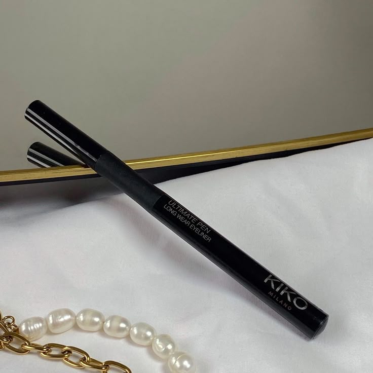 KIKO Milano Definition Waterproof Eyeliner – 01 Black