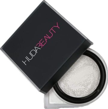 Huda Beauty Easy Bake Loose Powder – Pound Cake