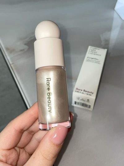 Rare Beauty Liquid Luminizer – Enlighten